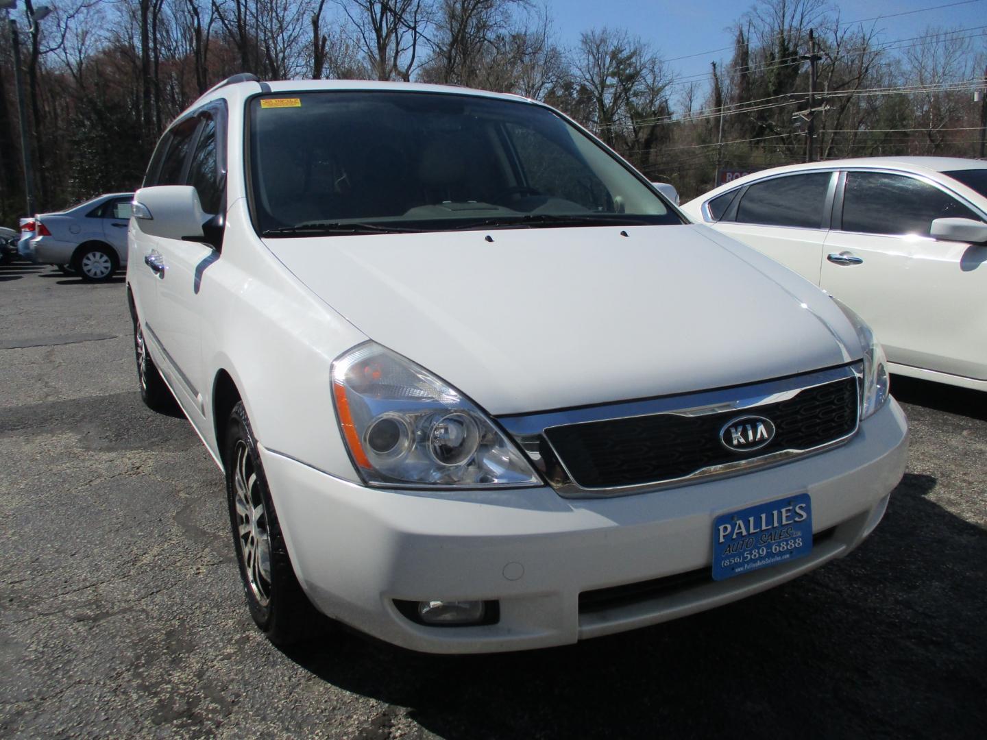 2012 WHITE Kia Sedona (KNDMH4C75C6) with an 3.8L L4 DOHC 24V engine, AUTOMATIC transmission, located at 540a Delsea Drive, Sewell, NJ, 08080, (856) 589-6888, 39.752560, -75.111206 - Photo#8